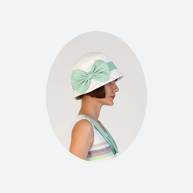 1920s cloche hat in off-white and mint green cotton