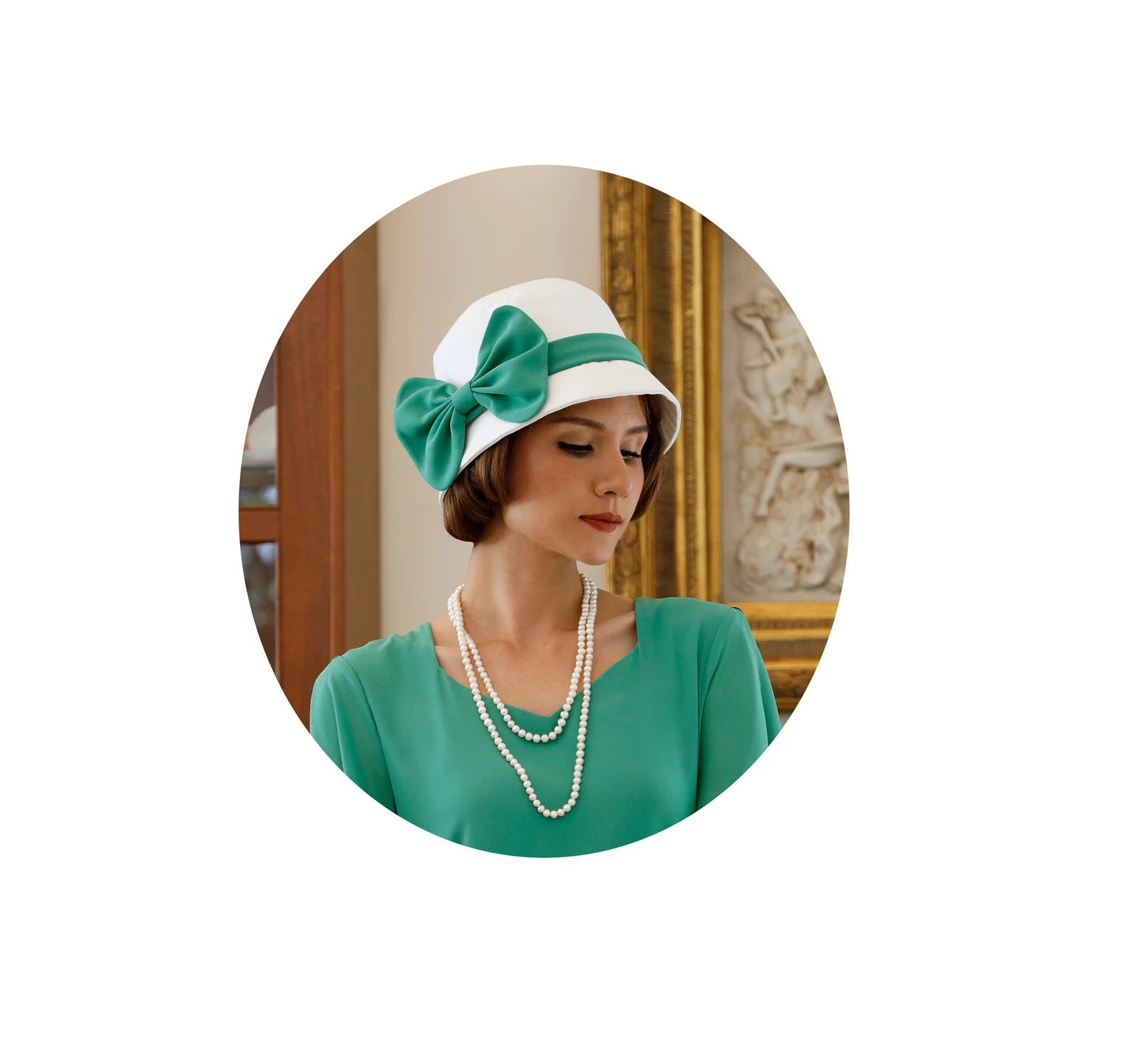 Cotton 1920s cloche hat in off white and jade green