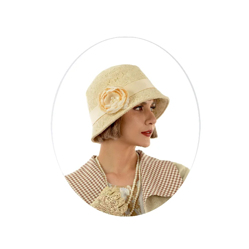 Cream colored cotton 1920s cloche hat with cream lace